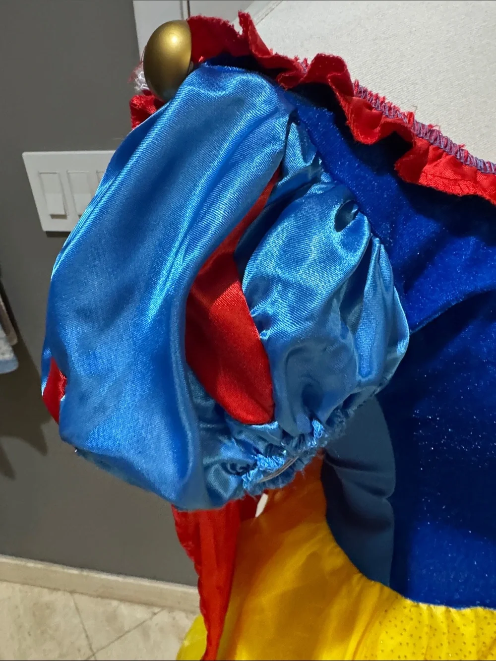 Classic Princess Snow White Kids Costume Dress in Blue, Yellow & Red